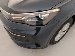 Volkswagen Tiguan - photo 22