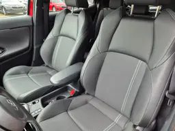 Toyota Yaris - photo 13