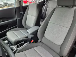 Kia Stonic - photo 11