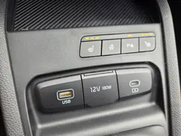 Kia Stonic - photo 23