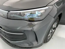 Volkswagen Tiguan - photo 33