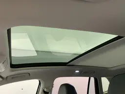 Volkswagen Tiguan - photo 22