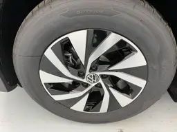 Volkswagen Tiguan - photo 27