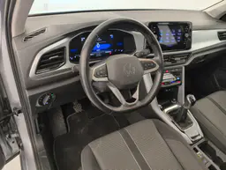 Volkswagen T-Roc - photo 15