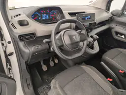 Peugeot Rifter - photo 15