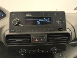 Peugeot Rifter - photo 17