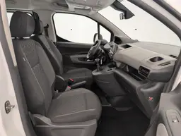 Peugeot Rifter - photo 9