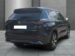 Mitsubishi Outlander - photo 3