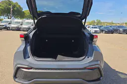 Toyota C-HR - photo 11