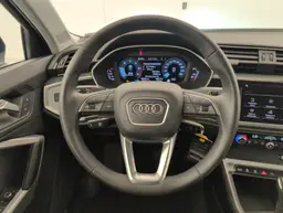 Audi Q3 - photo 14