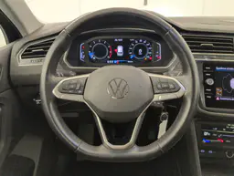Volkswagen Tiguan - photo 14