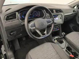 Volkswagen Tiguan - photo 15
