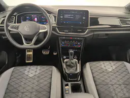 Volkswagen T-Roc - photo 13
