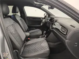 Volkswagen T-Roc - photo 9