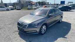 Skoda Superb - photo 16