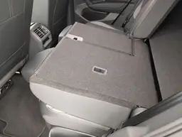 Volkswagen Tiguan - photo 12