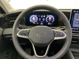 Volkswagen Tiguan - photo 16