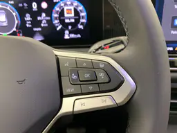Volkswagen Tiguan - photo 17