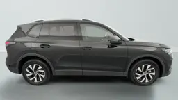 Volkswagen Tiguan - photo 8