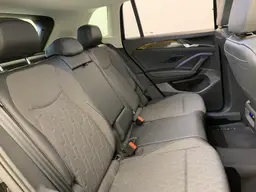 Volkswagen Tiguan - photo 9