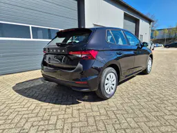 Skoda Fabia - photo 4