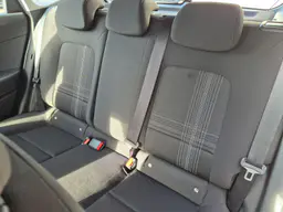 Hyundai i20 - photo 12