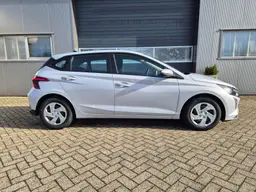 Hyundai i20 - photo 6