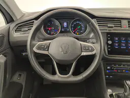 Volkswagen Tiguan - photo 14
