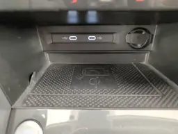 Volkswagen Tiguan - photo 20