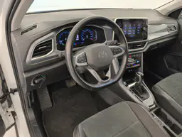 Volkswagen T-Roc - photo 15