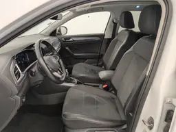 Volkswagen T-Roc - photo 16