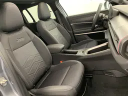 Jeep Avenger - photo 9