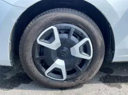 Mazda 2 - photo 9