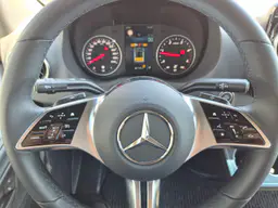 Mercedes-Benz Sprinter - photo 15