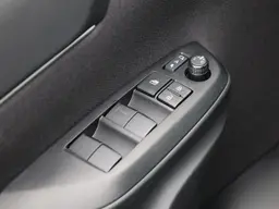 Toyota Yaris - photo 13