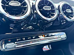 Mercedes-Benz CLA - photo 24