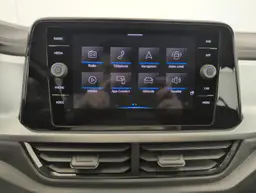 Volkswagen T-Roc - photo 18
