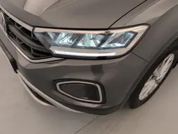 Volkswagen T-Roc - photo 22
