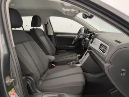 Volkswagen T-Roc - photo 9
