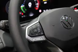 Volkswagen Tiguan - photo 25