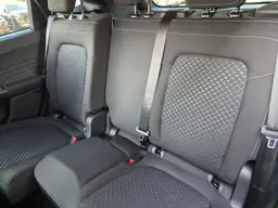 Ford Kuga - photo 12