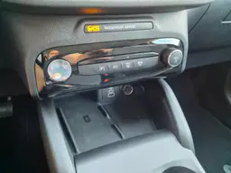 Ford Kuga - photo 26