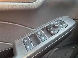Ford Kuga - photo 16