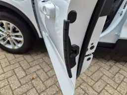 Ford Kuga - photo 15