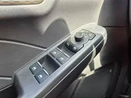 Ford Kuga - photo 14