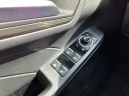Ford Kuga - photo 18