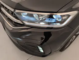 Volkswagen T-Roc - photo 21