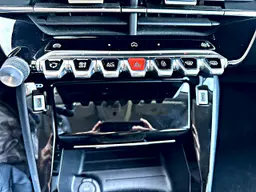 Peugeot 208 - photo 29