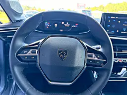 Peugeot 208 - photo 18