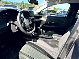 Peugeot 208 - photo 12